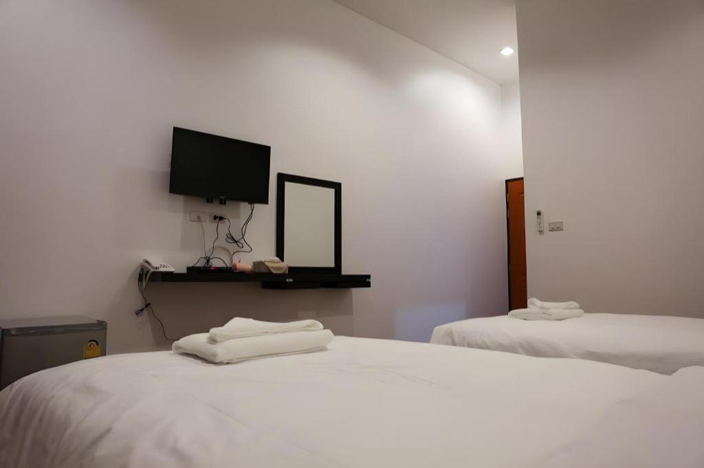Rajapruek Place Chiang Mai Esterno foto