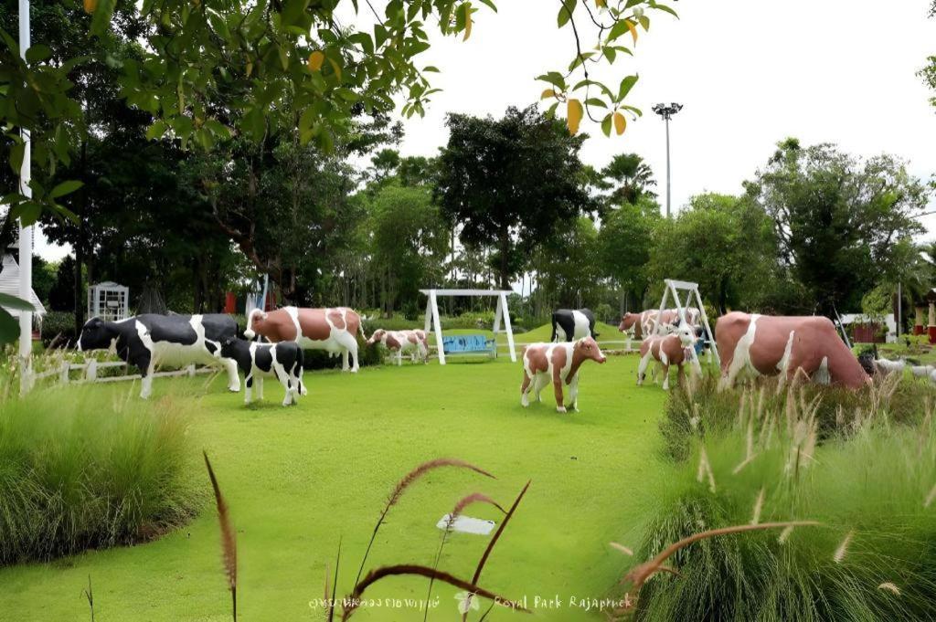 Rajapruek Place Chiang Mai Esterno foto